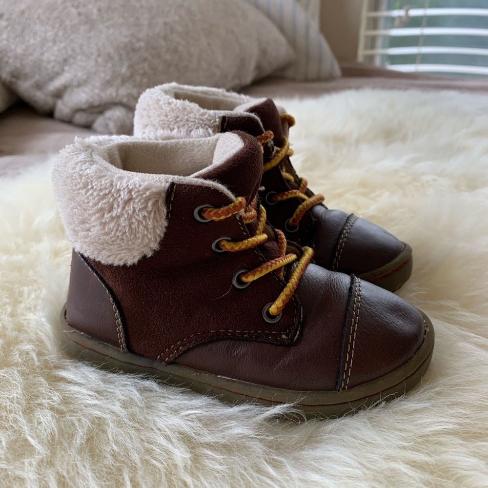 Toddler Oshkosh Boots